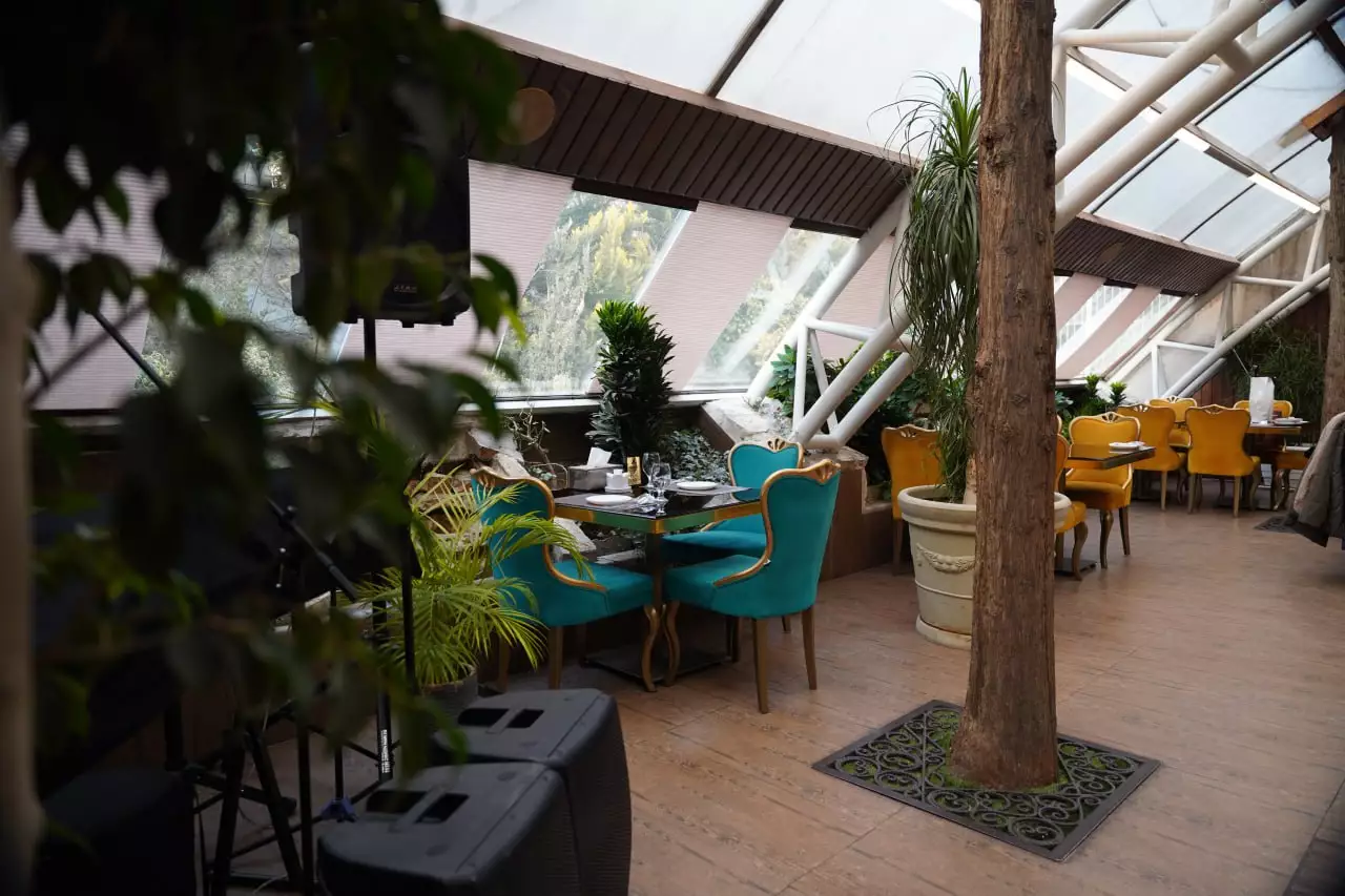 هتل بلوط تهران